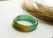 怎么判断翡翠已经戴活了,翡翠戴久了会变绿，这是怎么回事？