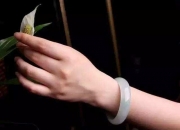 翡翠手镯怎么选才是最好的,怎么判定翡翠手镯的优劣？