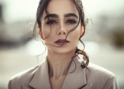 碧玉手镯和翡翠手镯哪个好,什么样的贵妃翡翠手镯就是好的？