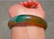 冰种翡翠手镯价格,现在入手一只冰种翡翠手镯大概要多少钱？