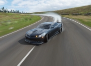 假的翡翠手镯是用什么做的,假玉手镯对身体有害吗？那真玉呢？