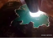 手机手电筒可以鉴别翡翠吗,翡翠原石的打灯主要是为了看什么？