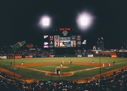 玉镯有没有回收的,请问这个银手镯，有收藏价值吗？