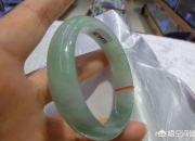 初次戴玉镯有什么讲究,如何戴玉镯？有什么值得注意的？