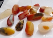 为什么金丝玉那么便宜,买一千多的金丝玉还是一千多的和田玉好？