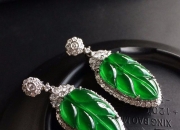 玉手镯淡绿色好还是深绿色好,翡翠，到底是越透越好，还是越绿越好？