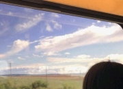 黄玉手镯价格及图片,什么样的新疆黄玉手镯值？