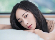 和田玉手镯什么颜色好,和田玉手镯带棉和水线好？