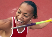 四楼哪些生肖不能住,1981年的属鸡的  人住四楼楼顶咋样