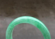 1000左右的玉手镯是真的吗,新疆几十块的玉镯怎么样？