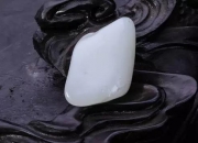 不懂玉的人怎么买玉,对于新手来说，哪些玉石是不能买的？