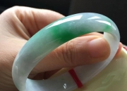 一万元糯冰种翡翠图片,一万左右翡翠值得收藏吗？