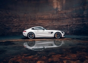 40岁的女人适合什么玉镯,50岁女人带什么样的银手镯好看？