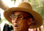 宝石值多少钱,真正的一副石头镜值多少钱？