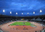 黄玉石头图片及价格,疯狂的石头  的石头哪打的到？