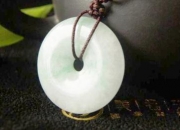 真翡翠和假翡翠区别,如何辨别真假翡翠，买到假的如何处理？