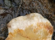 玉石在什么地方找才有,双节期间找手玩石的好地方？