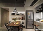 开门直接是餐厅和客厅,入户门在餐厅和客厅中间怎么设计？