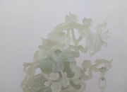 岫玉和翡翠哪个对身体好,为什么有些岫岩玉和玉髓比翡翠便宜、廉价？