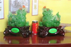 如何识别天然猫眼石的特点？