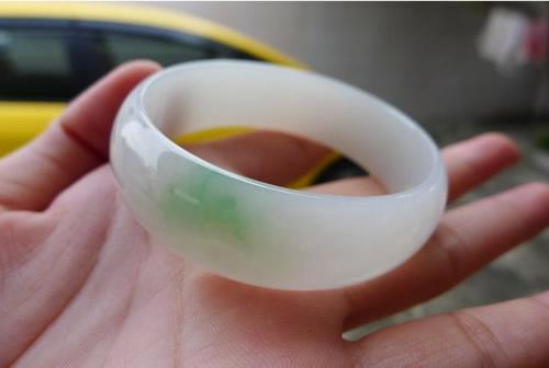 天珠可以和玉一起戴吗