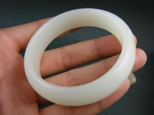 昆仑玉手镯价格是多少