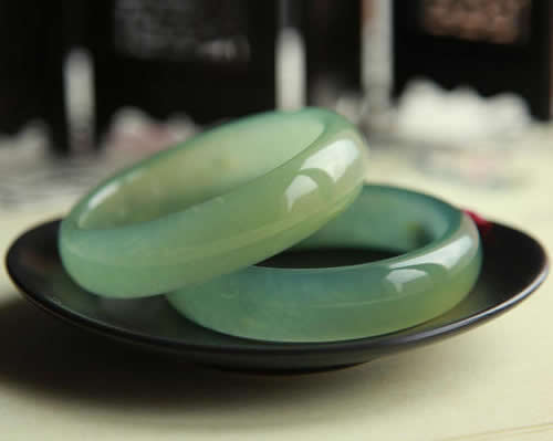 辽宁岫玉什么颜色好