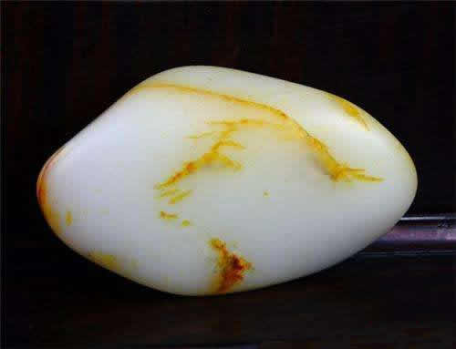 怎样分辨和田玉籽料真假