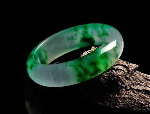 a货翡翠什么意思？