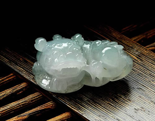 关乎气运：翡翠貔貅的佩戴忌讳和方法