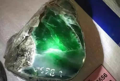 翡翠毛料怎么看好坏