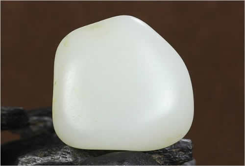 和田白玉和羊脂玉的区别有哪些