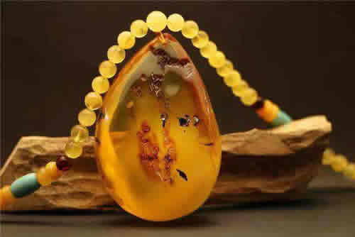 蜜蜡原石有假的吗