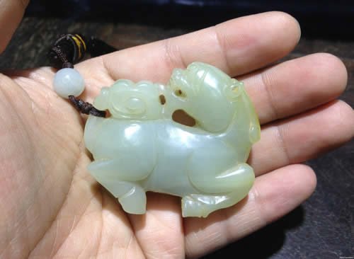 和田玉把件鉴别方法