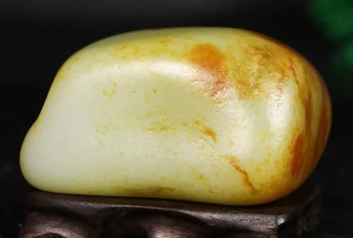 玉原石的特征是什么