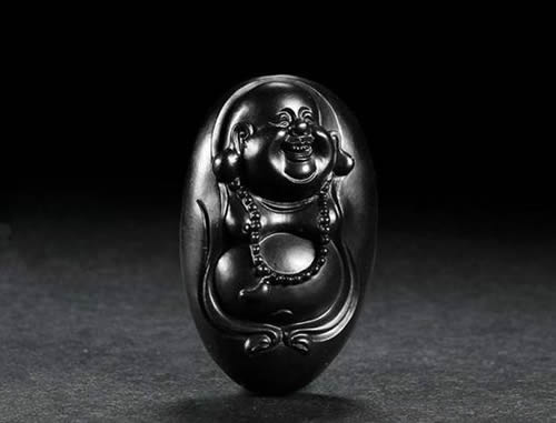 黑色和田玉是什么？墨玉价格种类鉴别