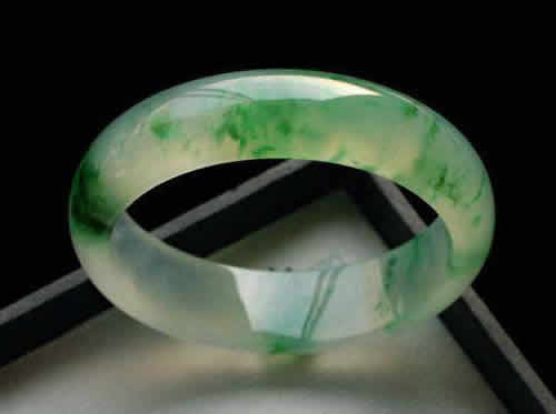 肉眼鉴别翡翠A货B货C货的方法