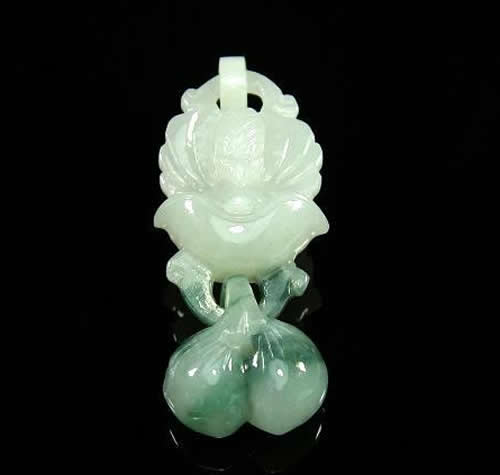 翡翠莲花与蜻蜓寓意内涵 翡翠莲花与蜻蜓寓意内涵