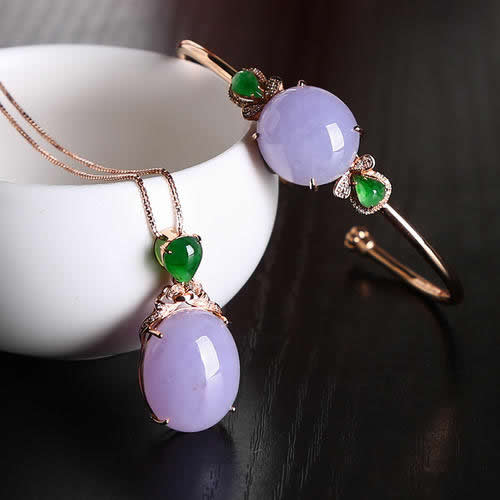 什么样的翡翠用女友合适? 什么样的翡翠用女友合适?