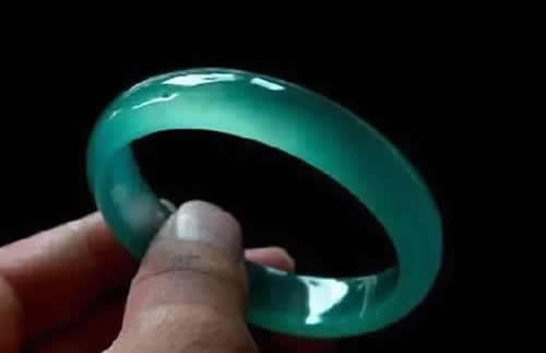 什么样的翡翠用女友合适? 什么样的翡翠用女友合适?