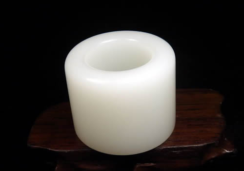 新疆白玉和青海白玉的区别鉴定 新疆白玉和青海白玉的区别鉴定