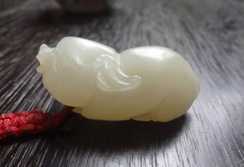 新疆白玉和青海白玉的区别鉴定 新疆白玉和青海白玉的区别鉴定