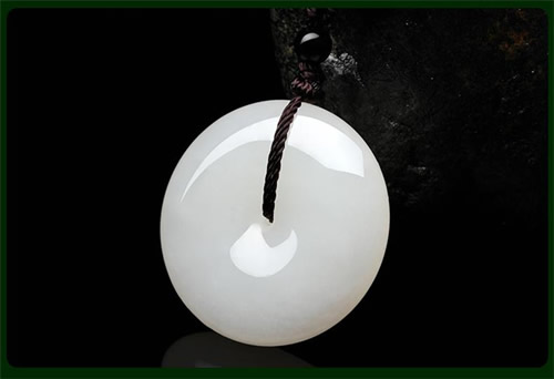 小孩可以带玉吗？带什么玉最好