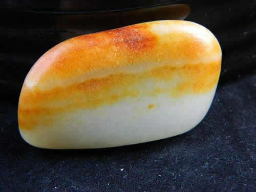 和田玉籽料的颜色分类