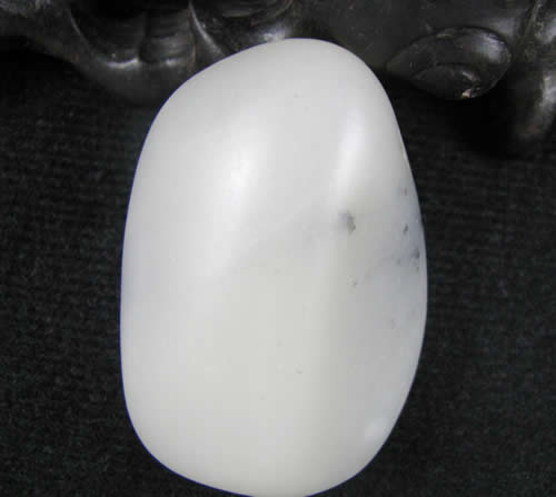 购买软玉（白玉）的三大诀窍