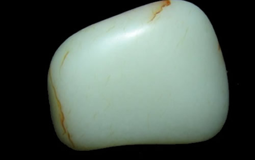 俄罗斯玉与和田玉的区别有哪些