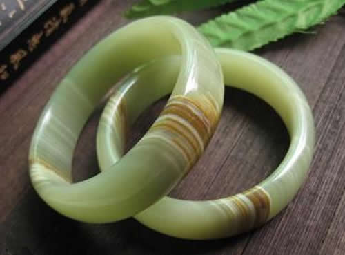 蓝田缠丝玉是什么