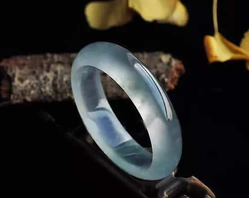 如何分辨“死玉”和“活玉”？