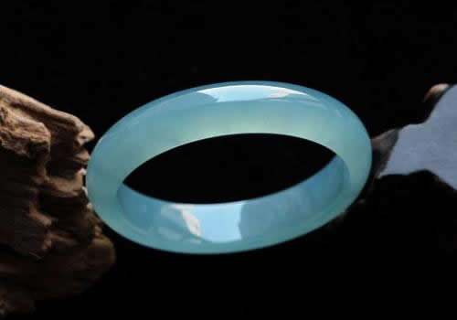 翡翠颜色分类名称及特点