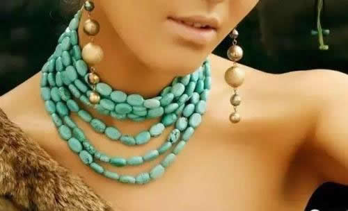 藏族人为什么喜欢佩戴绿松石呢？